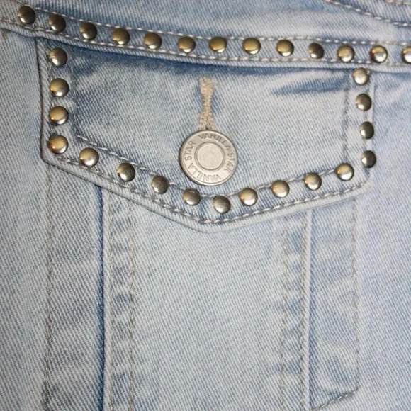 Vanilla Star NWOT Button Front Cropped Jean Tank Top Size Medium - Picture 15 of 16